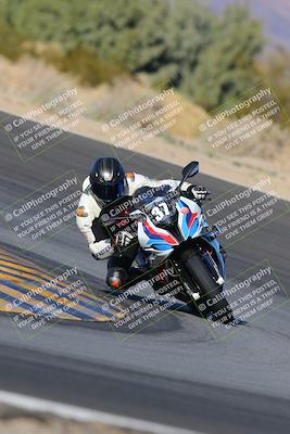 media/Dec-18-2022-SoCal Trackdays (Sun) [[8099a50955]]/Turn 10 (140pm)/